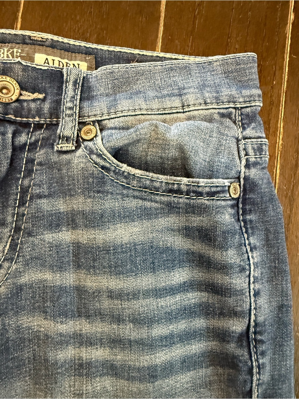 BKE Aiden Low Rise Bootleg Jeans Womens 28 Y2K Whiskered Western Stretch - Picture 5 of 16